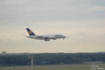 Airbus A 380 landet in Frankfurt am Main